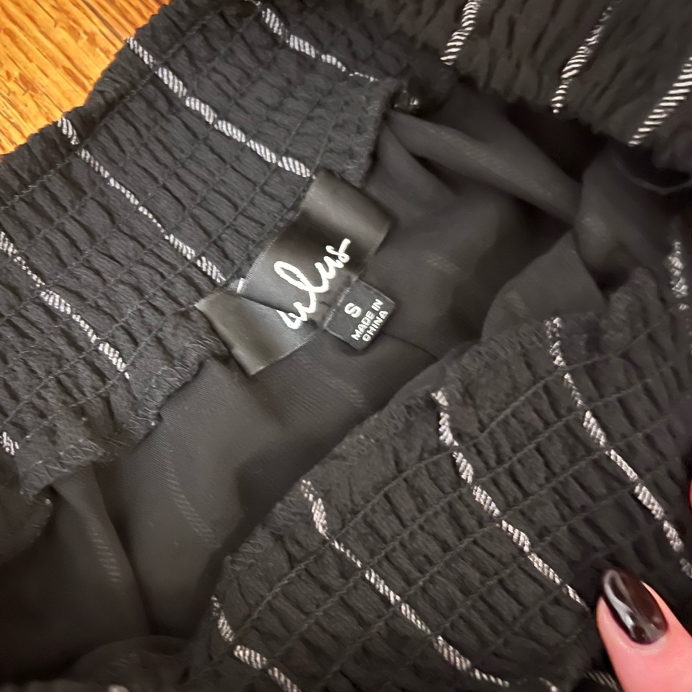 Lulus Black Pinstripe Flowy Pant